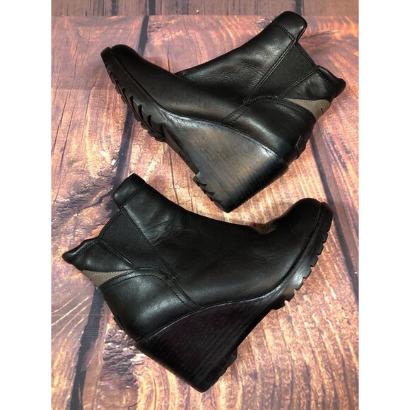 Sorel After Hours Wedge Black Leather Chelsea Boots Womens 6 / 37 (r8j) - Picture 5 of 10